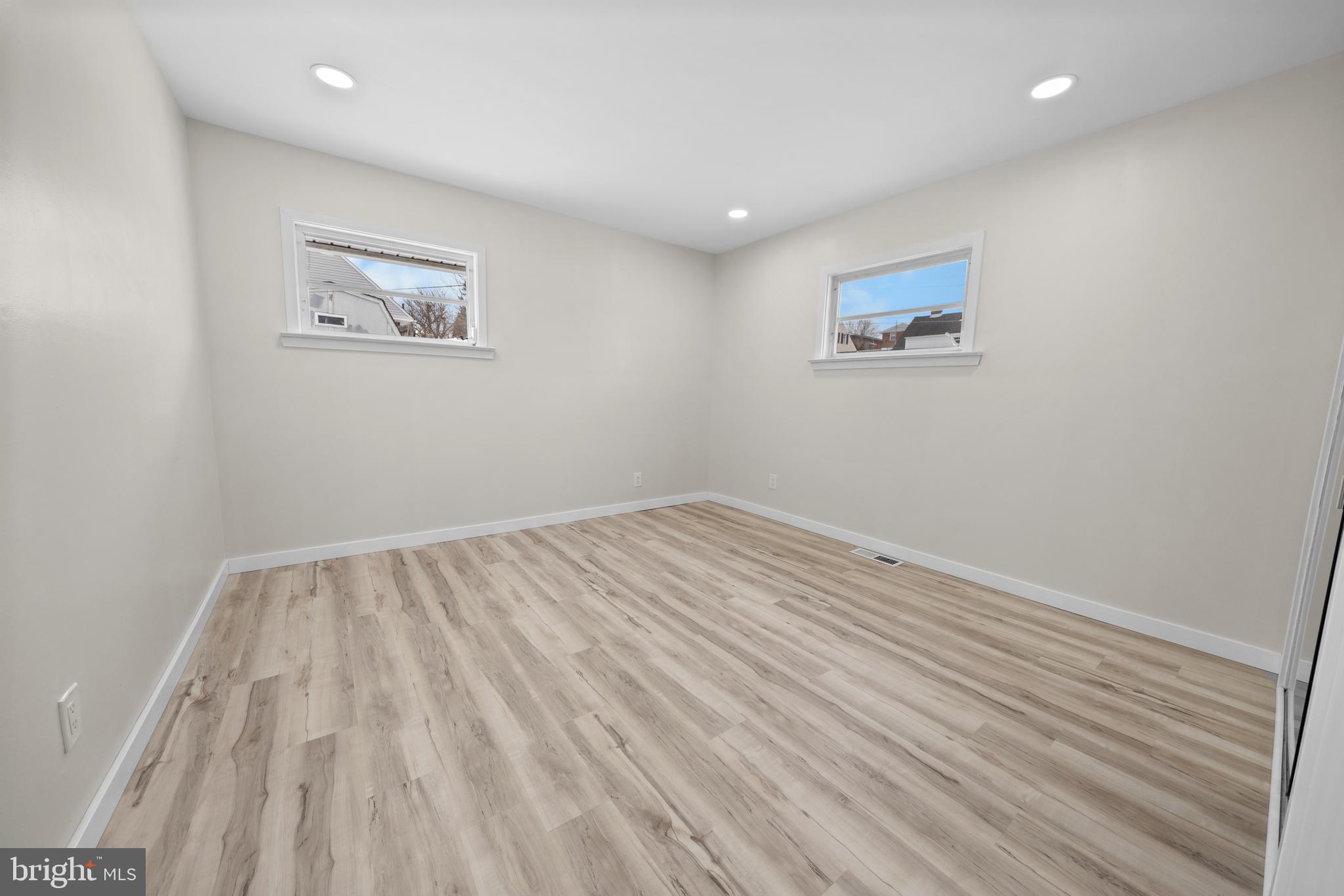 PINE VALLEY - Residential