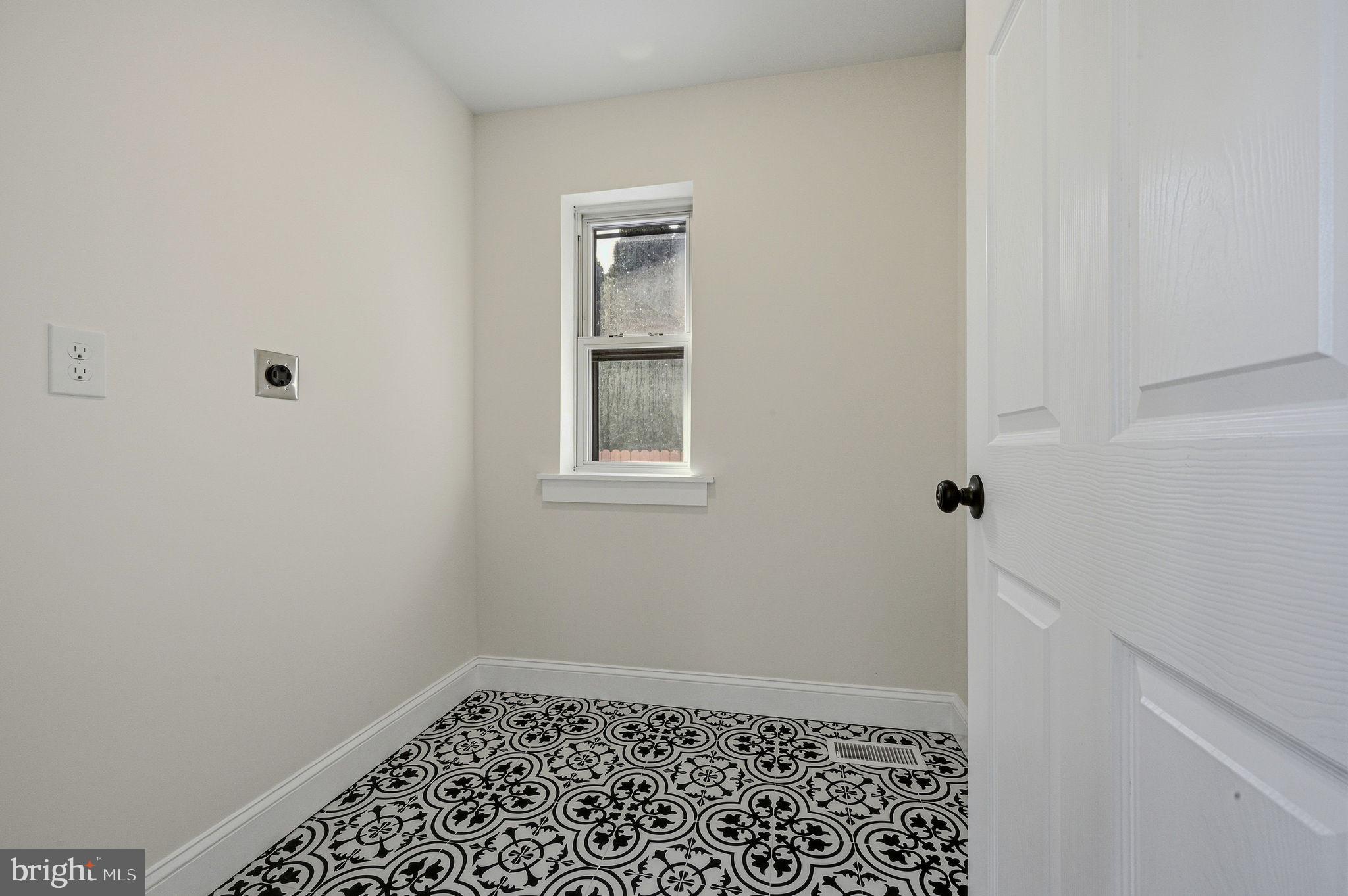 NEWARK - Residential