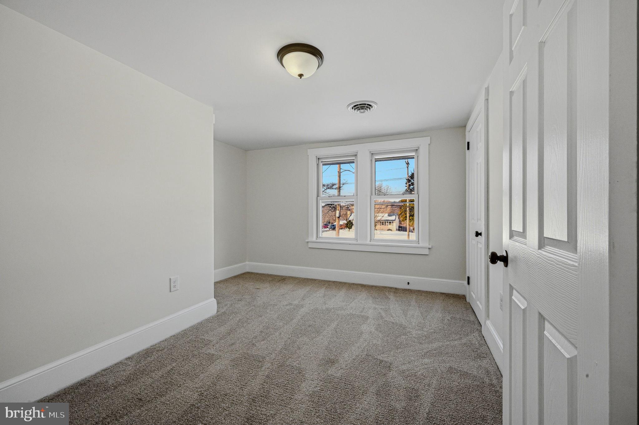 NEWARK - Residential