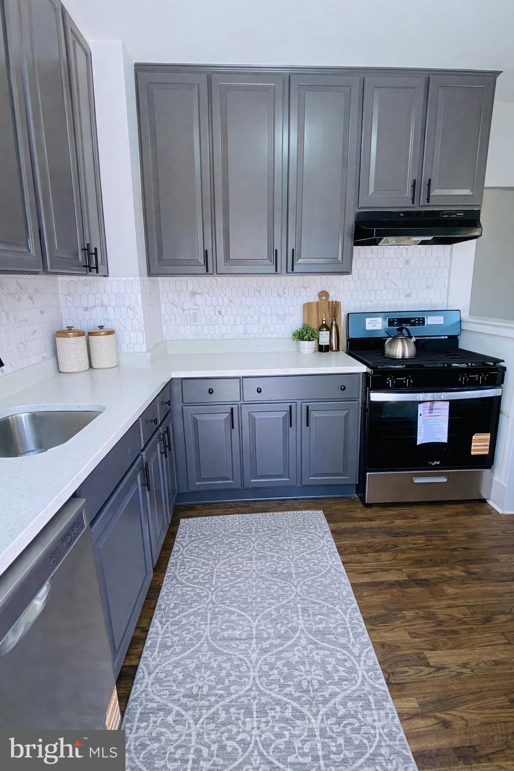 SEVEN OAKS - Residential