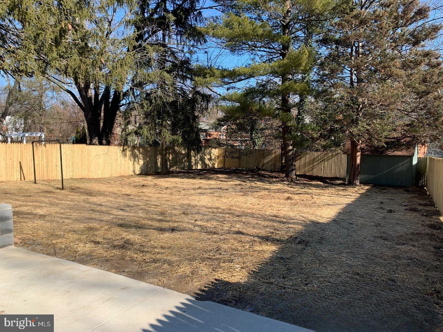 SEVEN OAKS - Residential