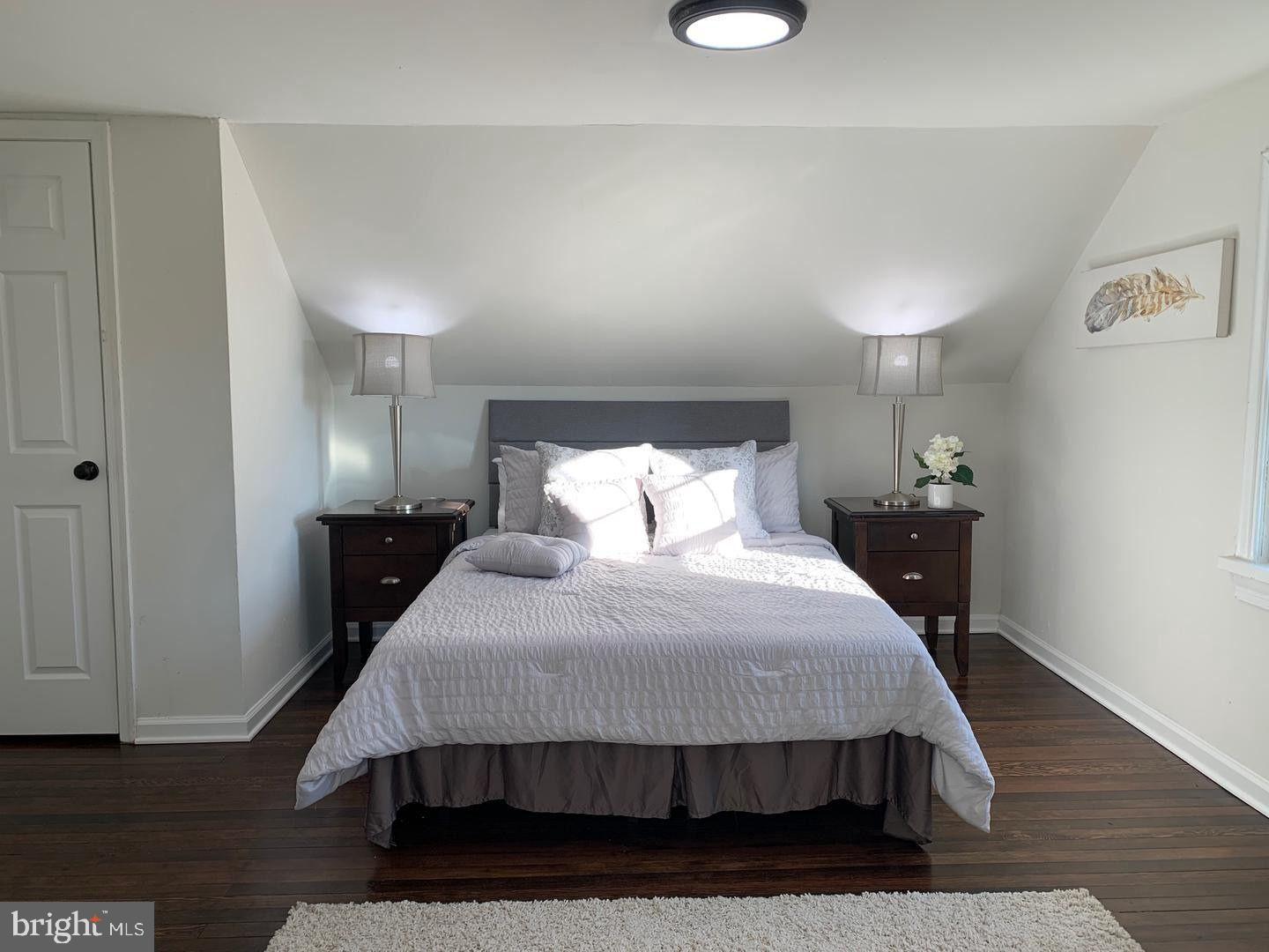 SEVEN OAKS - Residential