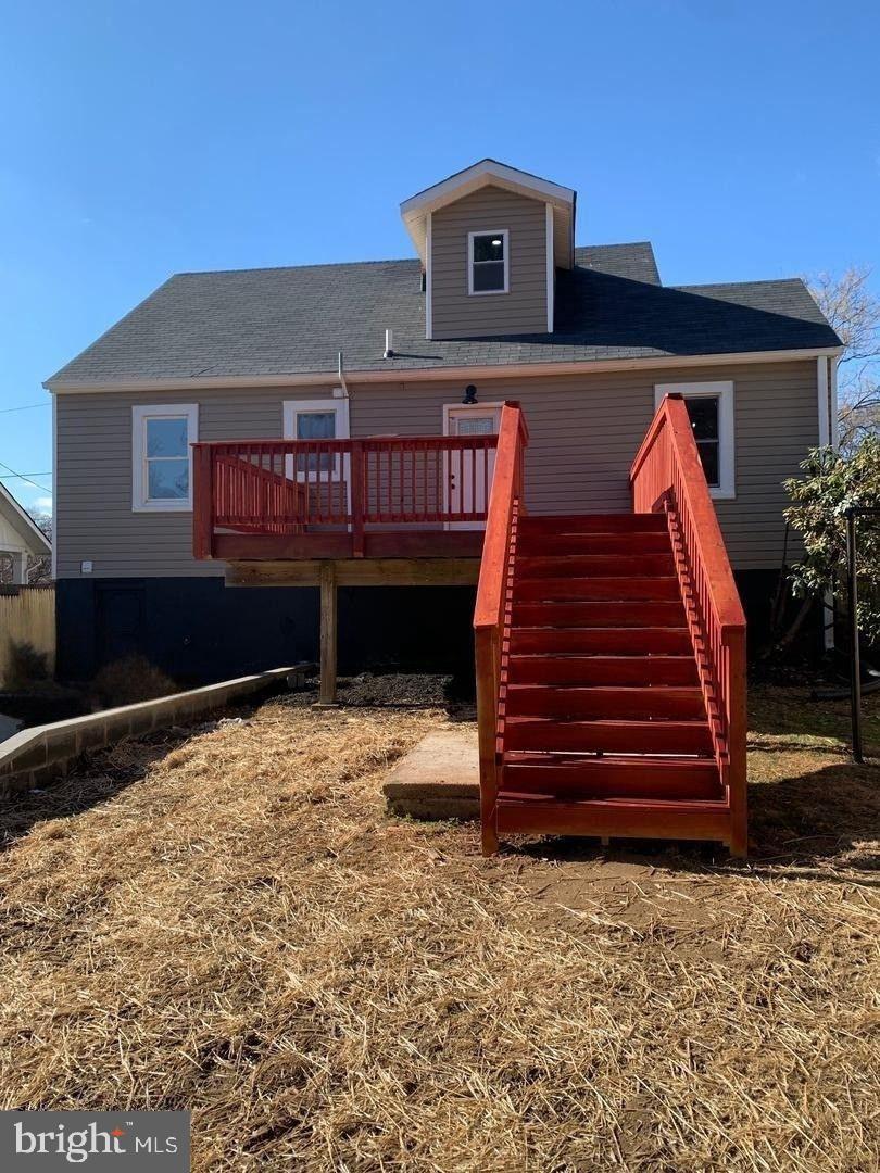 SEVEN OAKS - Residential