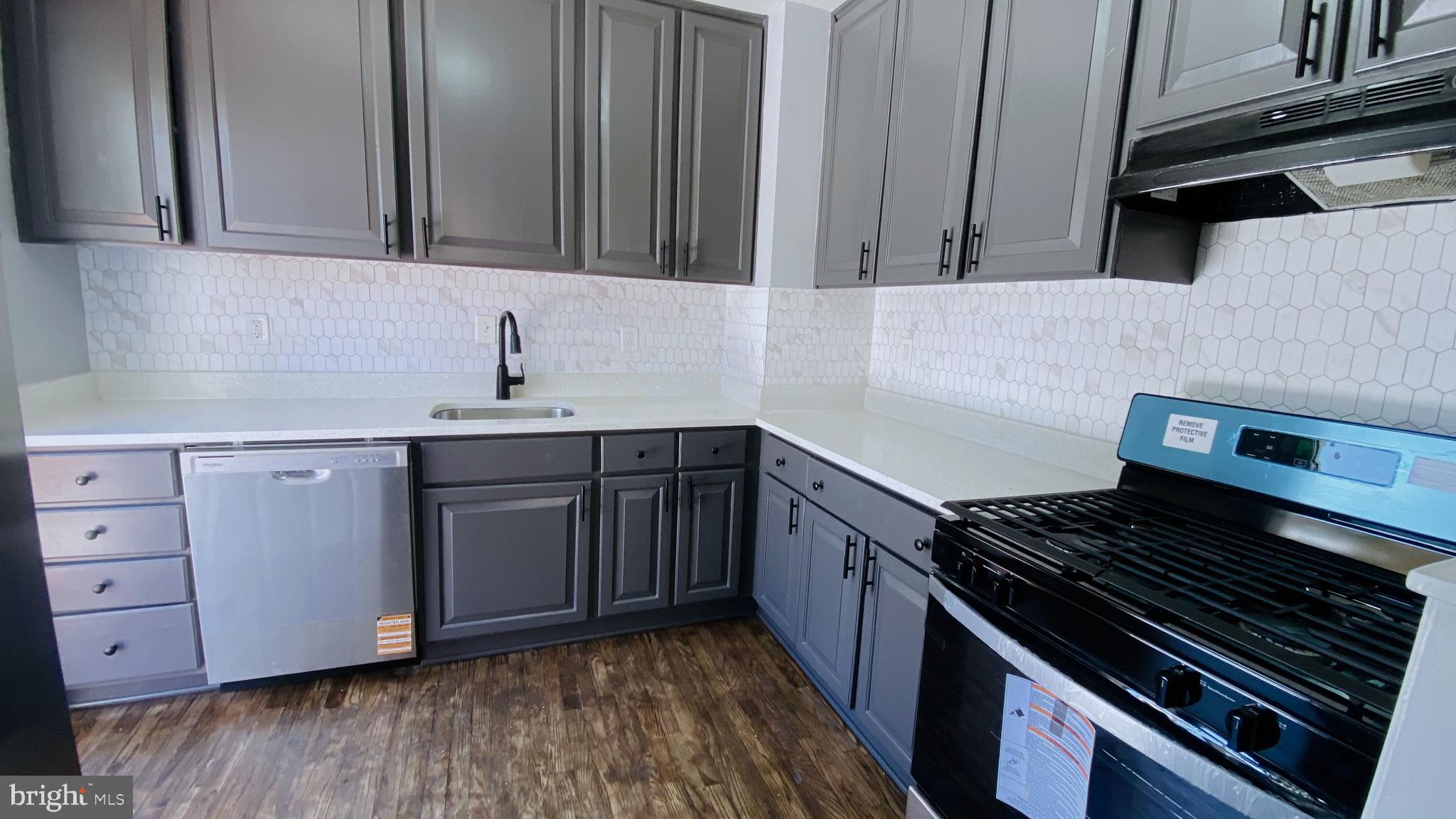 SEVEN OAKS - Residential