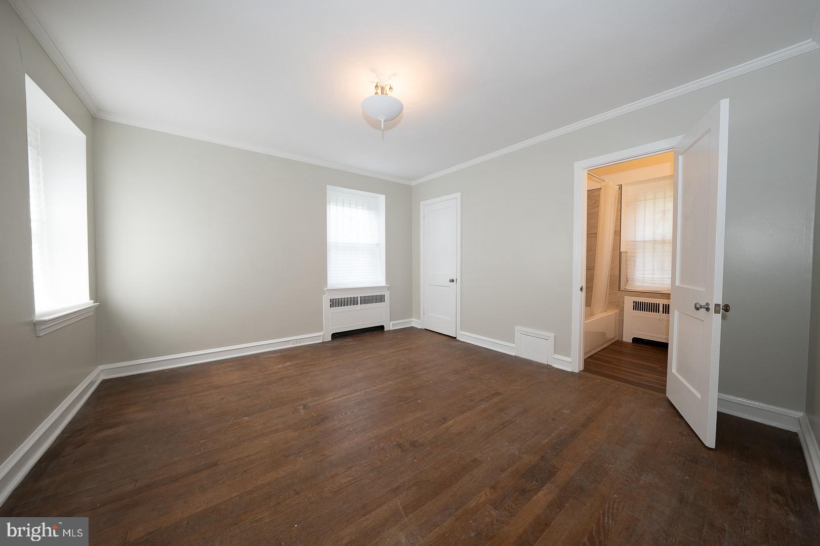 EAST OAK LANE - Residential