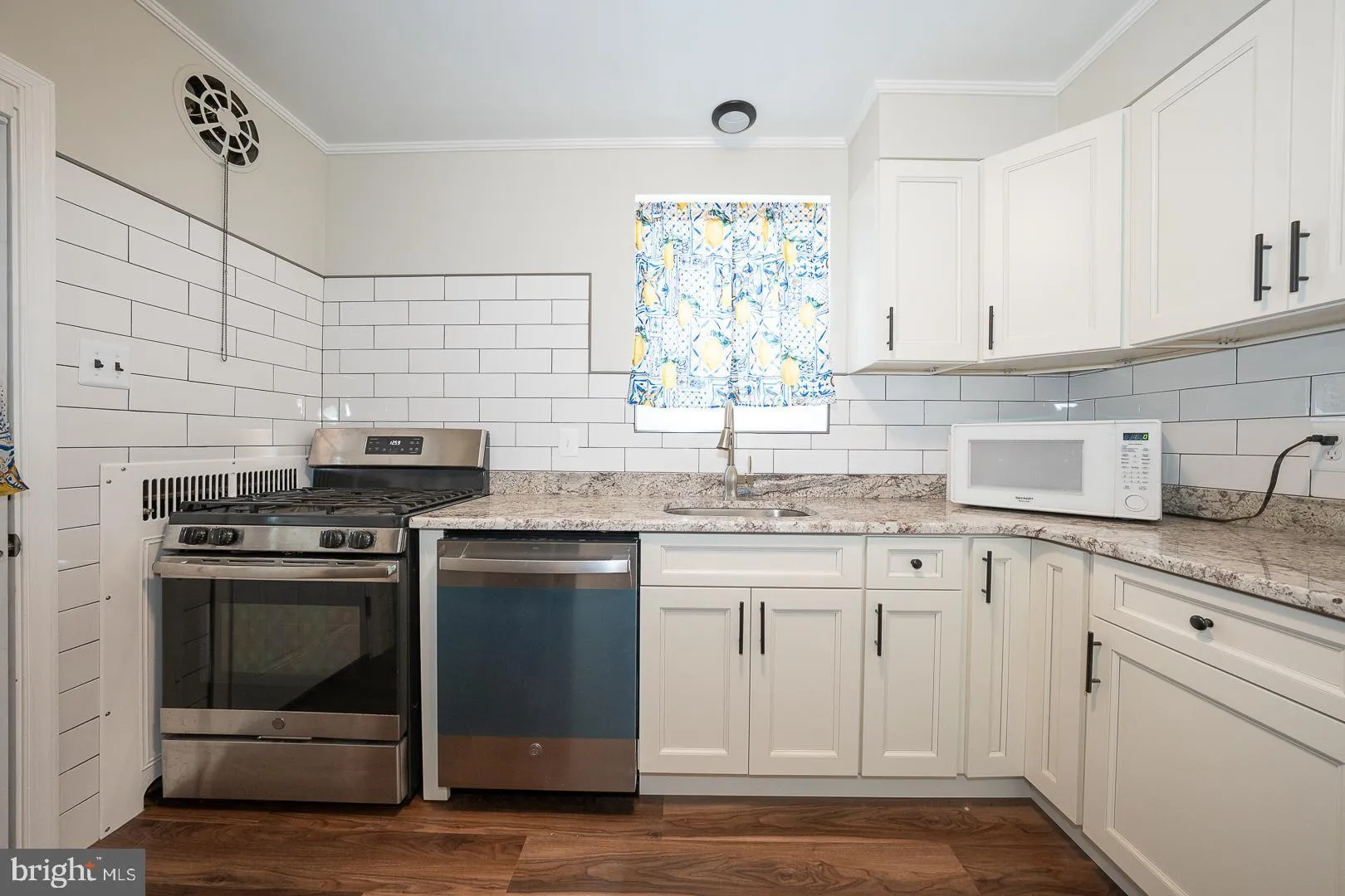 Philadelphia, Pennsylvania 19126, United States, 5 Bedrooms Bedrooms, ,5 BathroomsBathrooms,Residential,Active,232771