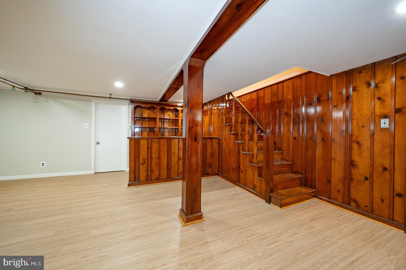 EAST OAK LANE - Residential