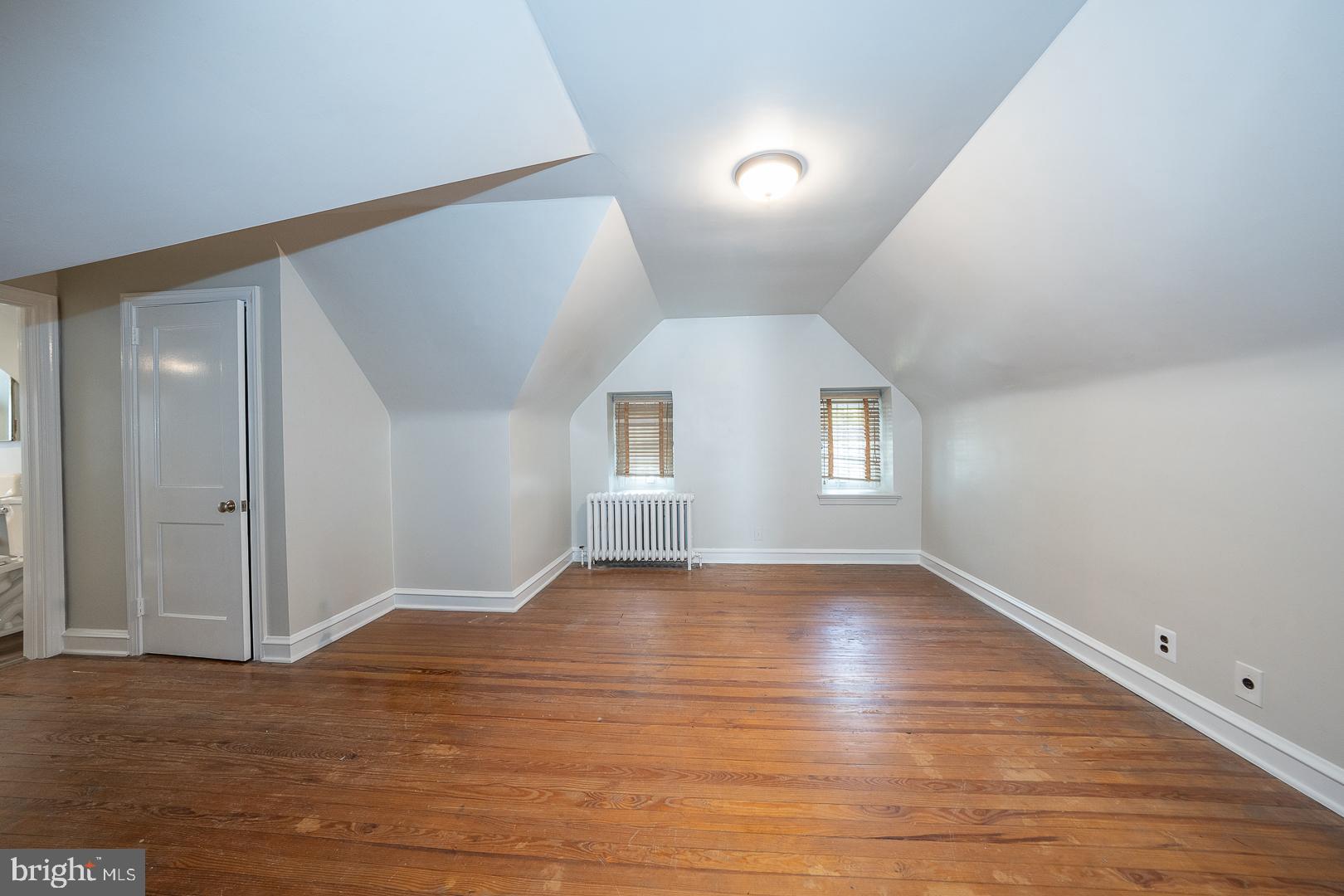 EAST OAK LANE - Residential