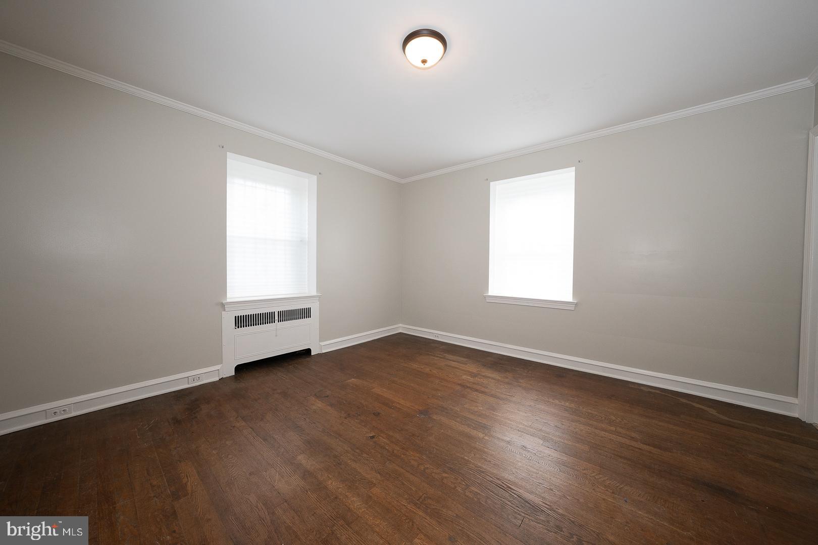 EAST OAK LANE - Residential