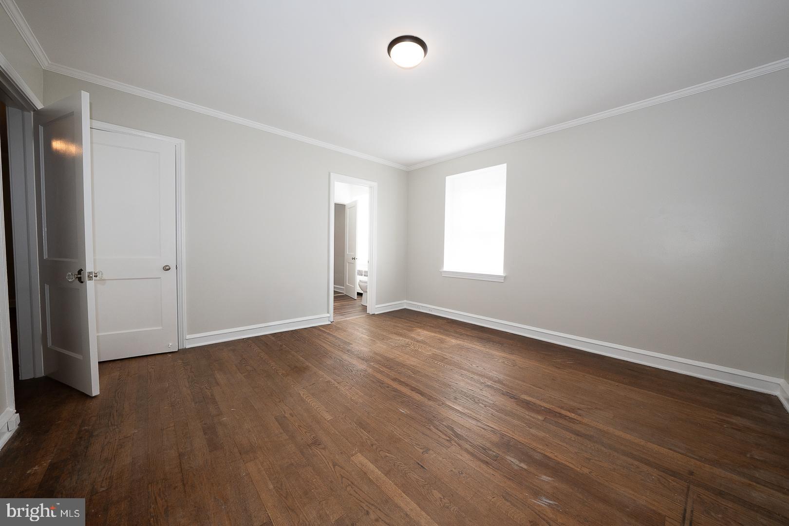 EAST OAK LANE - Residential