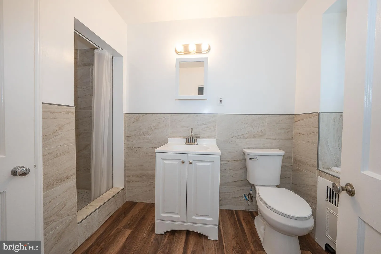 Philadelphia, Pennsylvania 19126, United States, 5 Bedrooms Bedrooms, ,5 BathroomsBathrooms,Residential,Active,232771