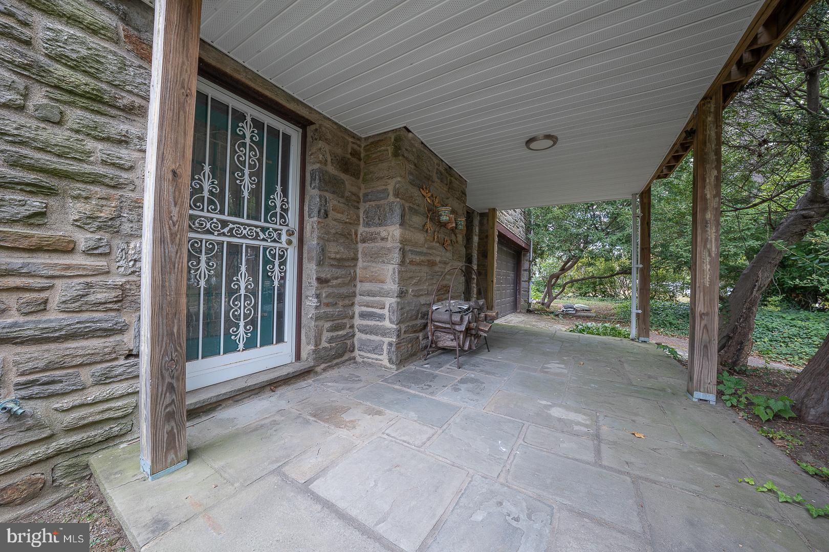 EAST OAK LANE - Residential