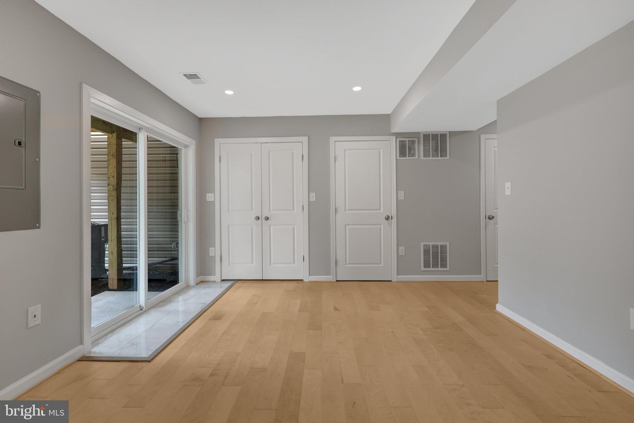 SHEFFIELD MANOR - Residential