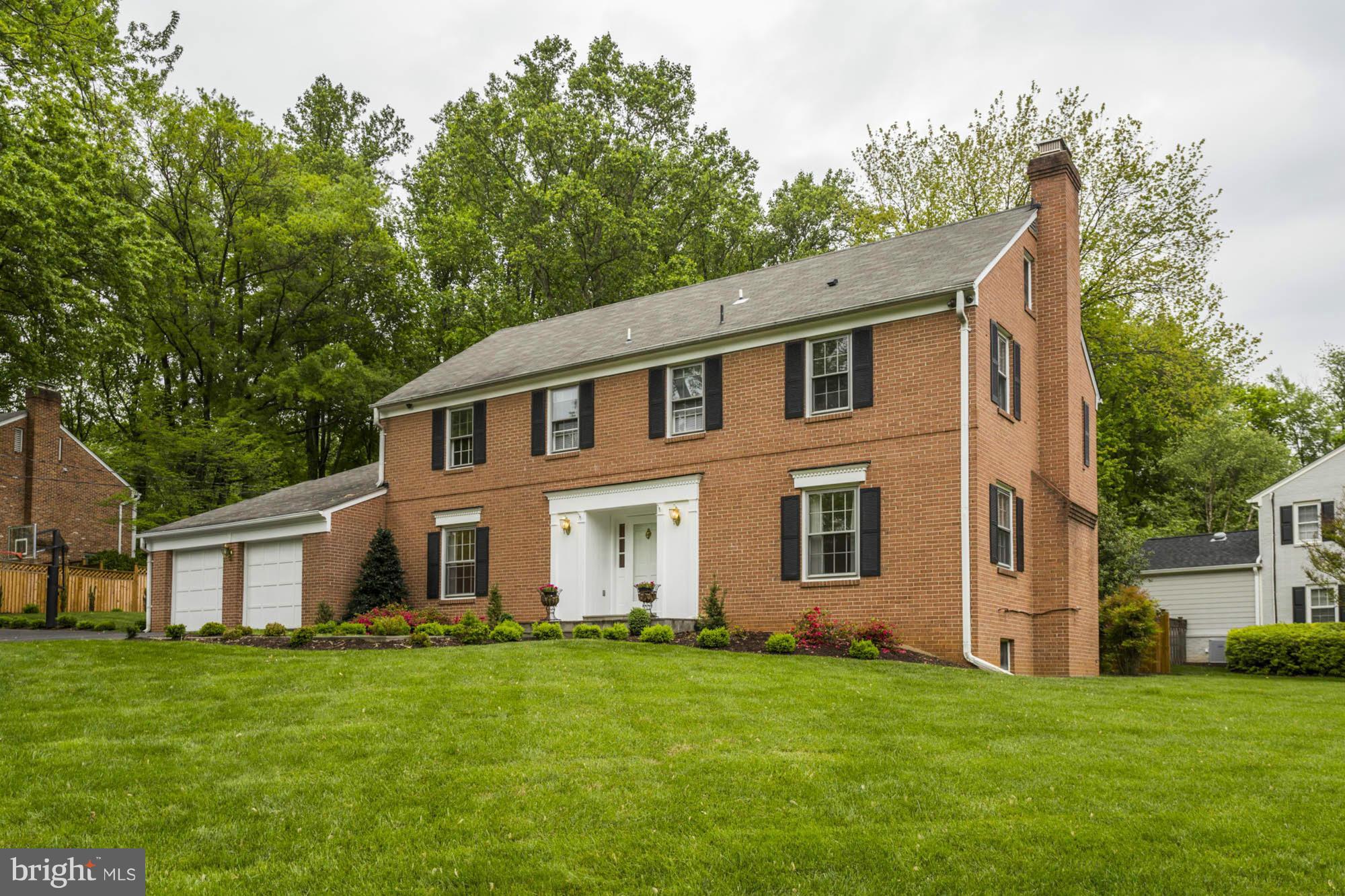 BRADLEY MANOR - Residential