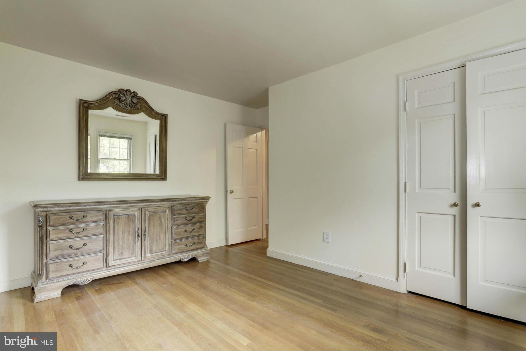 BRADLEY MANOR - Residential