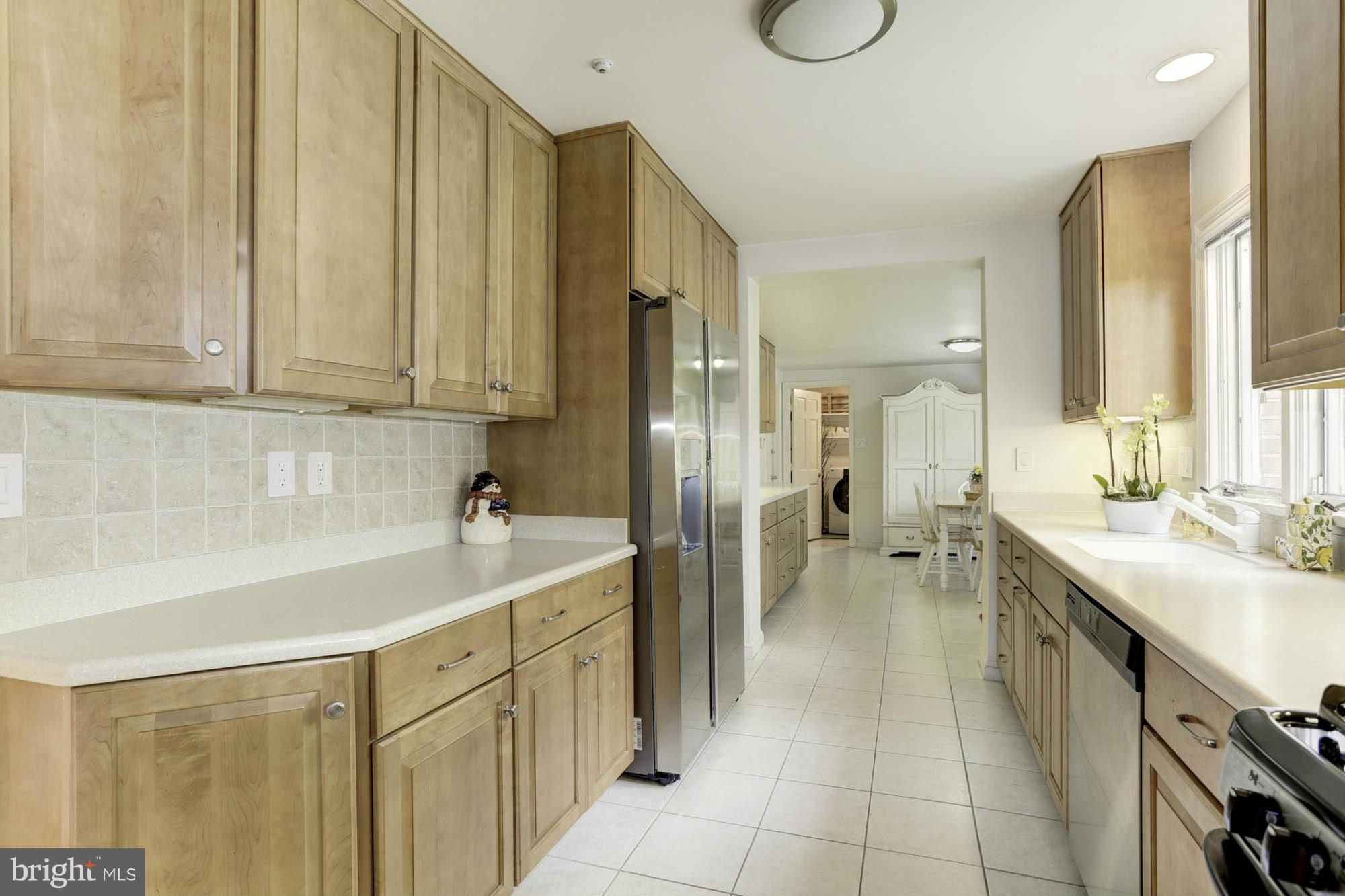 BRADLEY MANOR - Residential