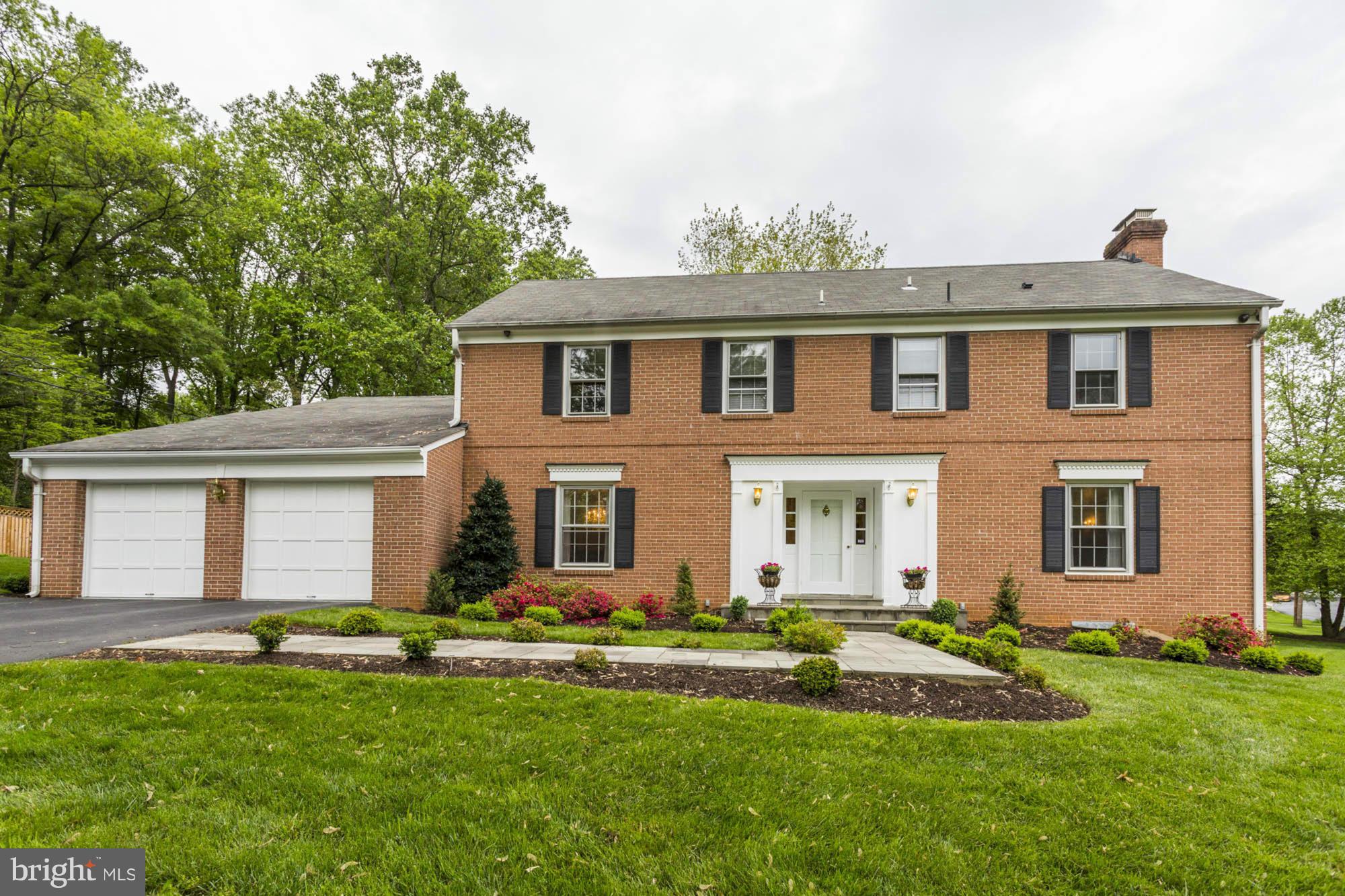 BRADLEY MANOR - Residential