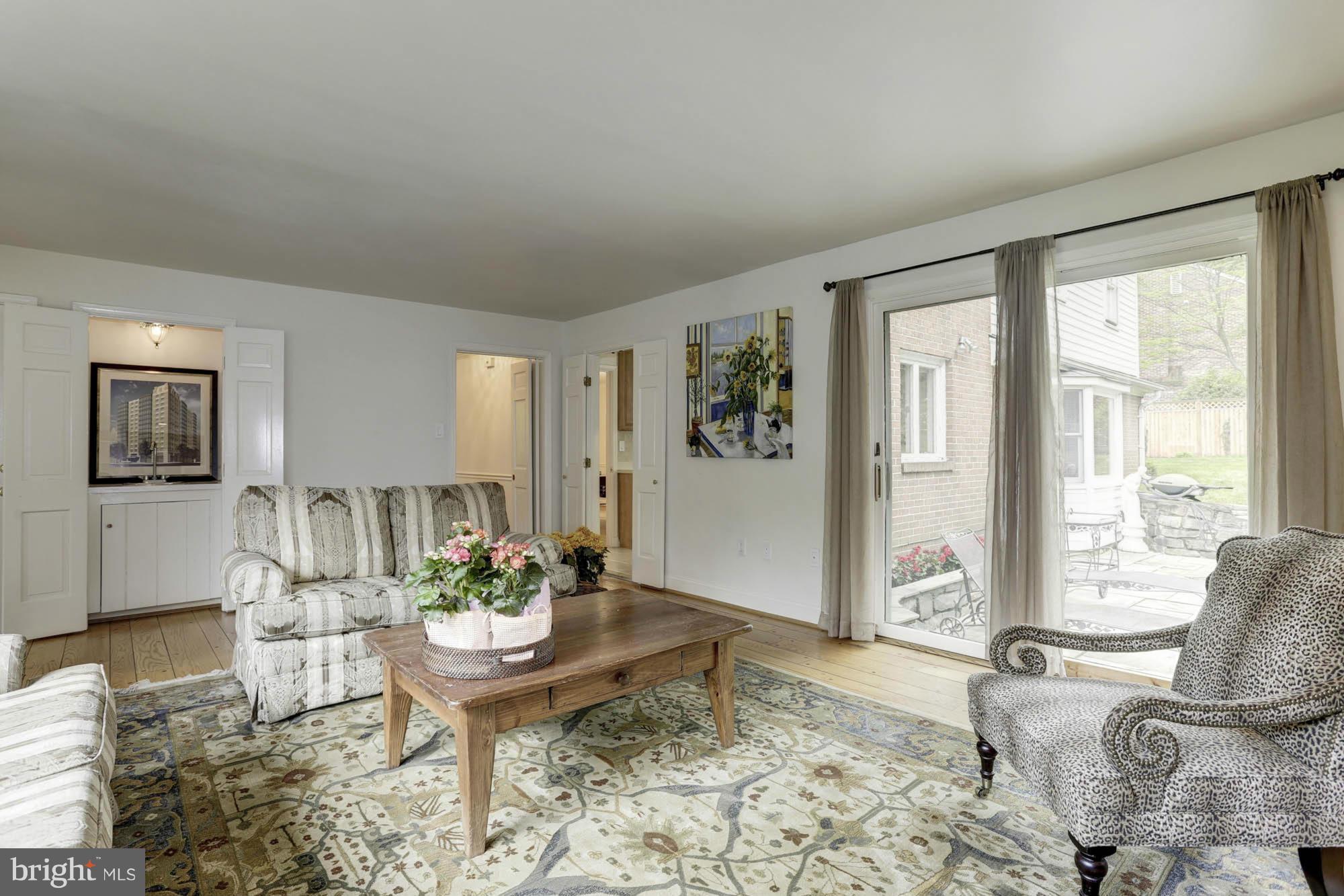 BRADLEY MANOR - Residential