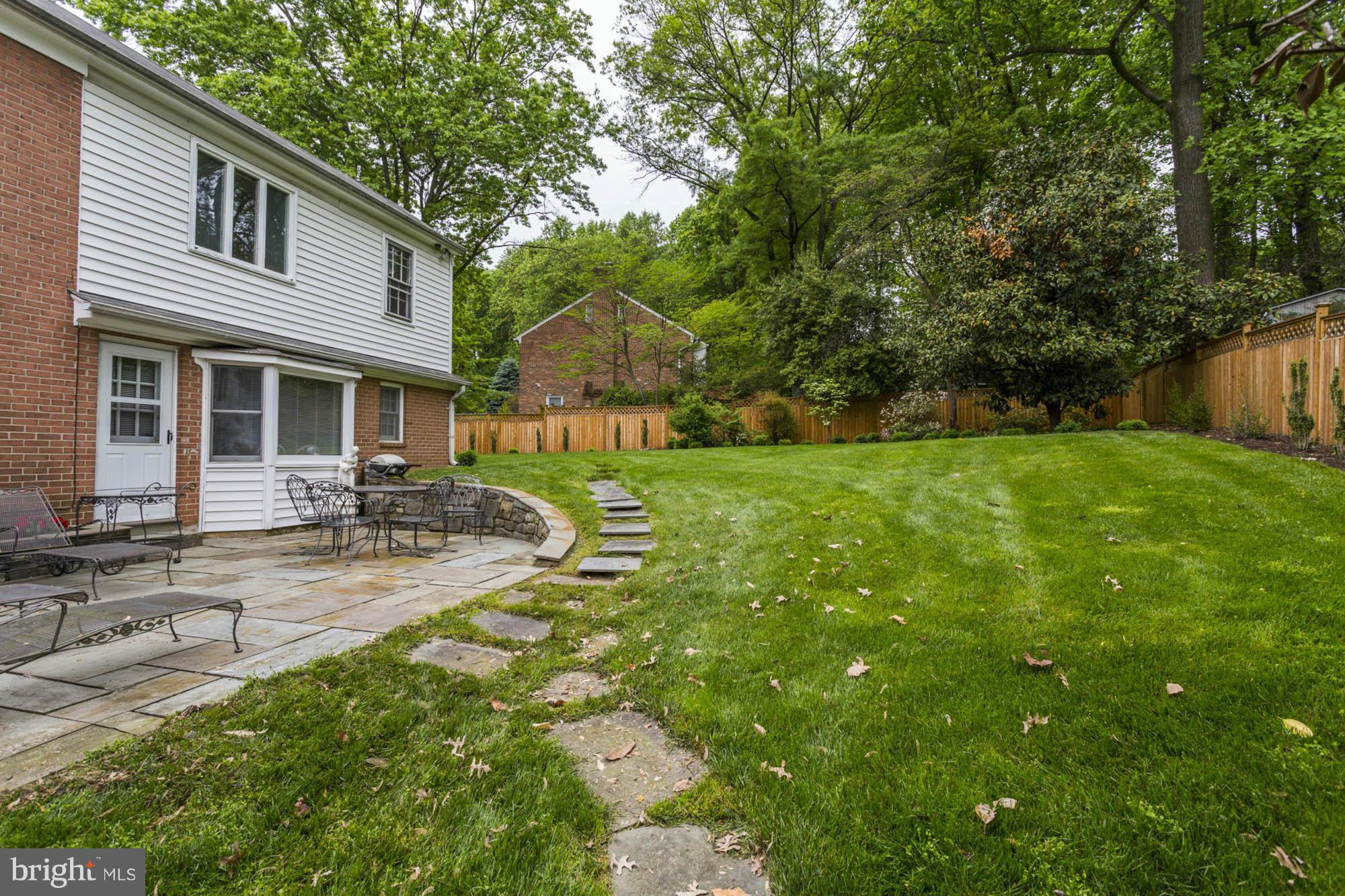 BRADLEY MANOR - Residential