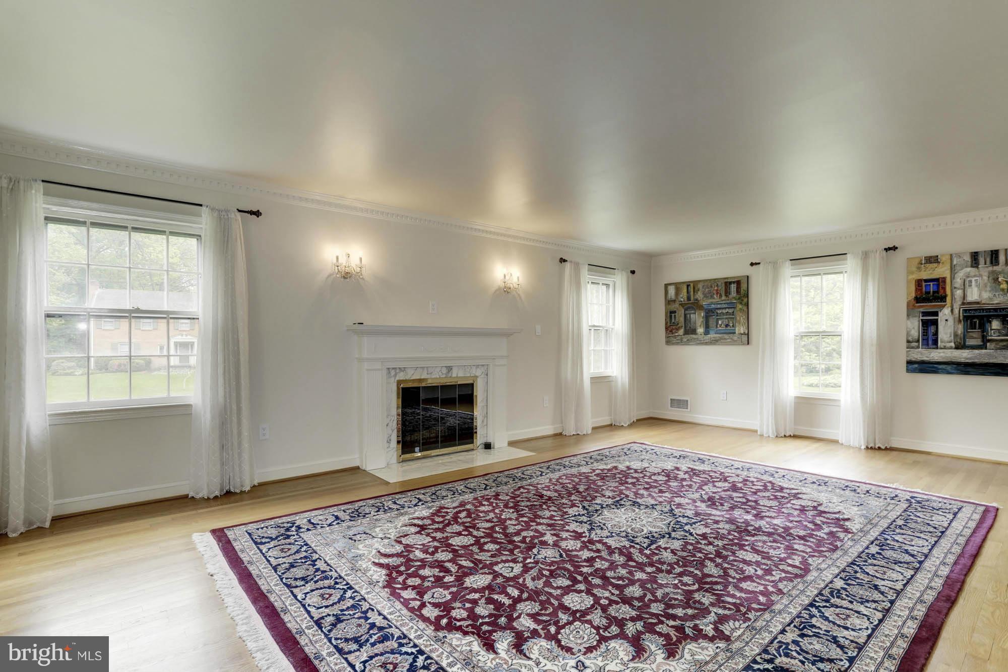 BRADLEY MANOR - Residential