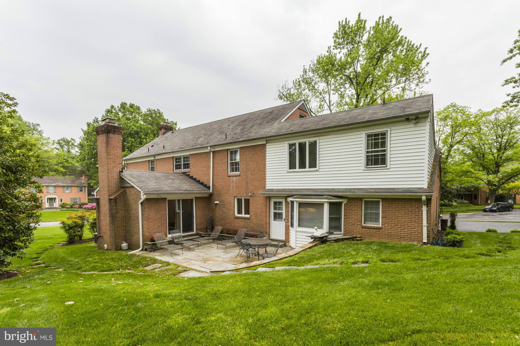 BRADLEY MANOR - Residential