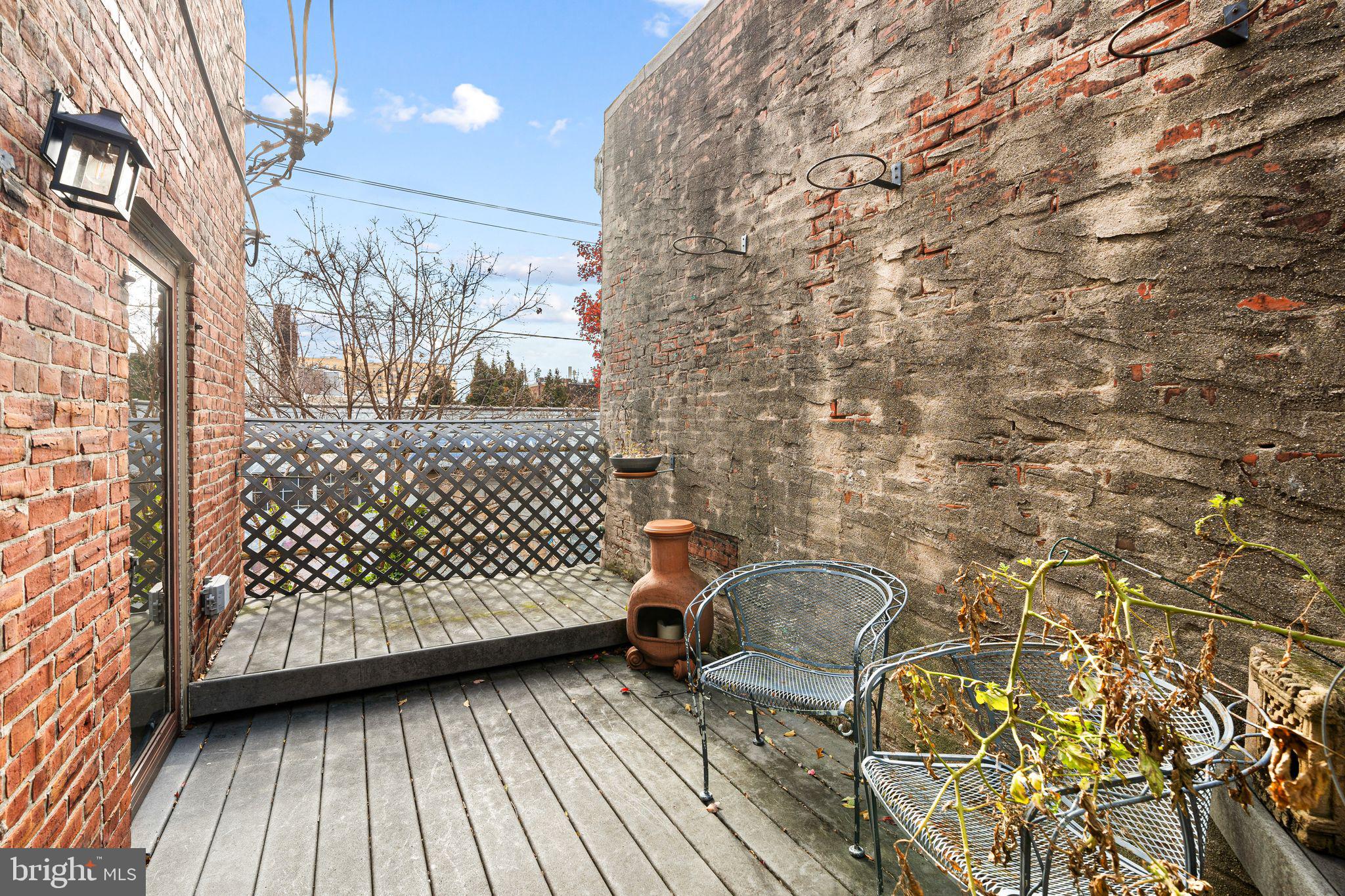 FAIRMOUNT - Residential