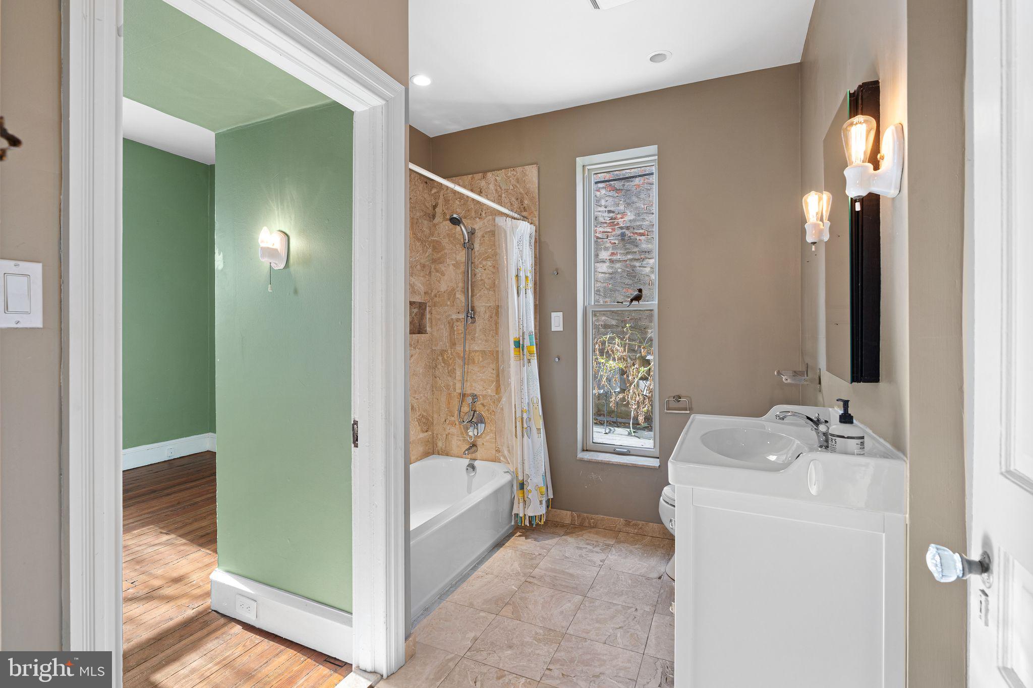 FAIRMOUNT - Residential