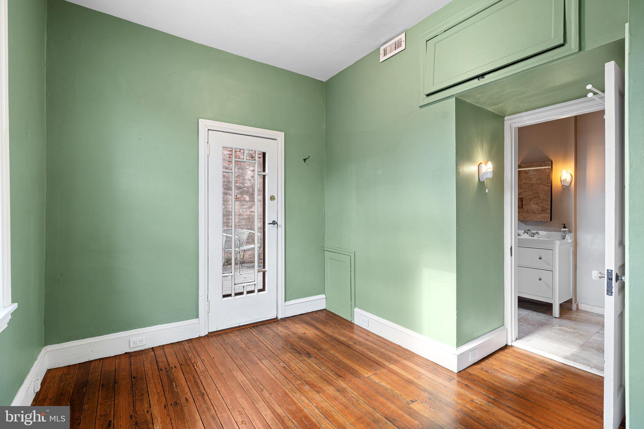 FAIRMOUNT - Residential