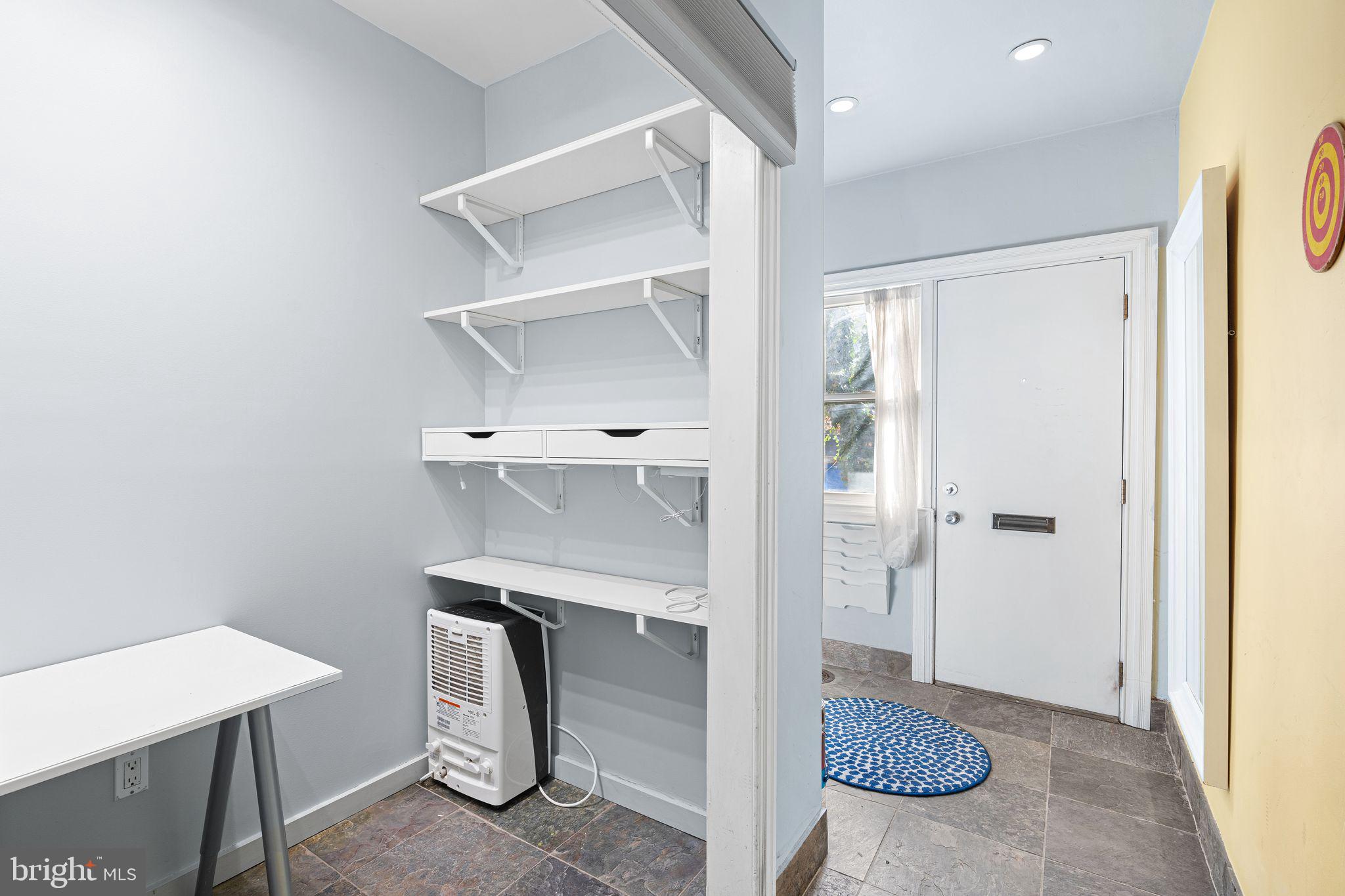 FAIRMOUNT - Residential