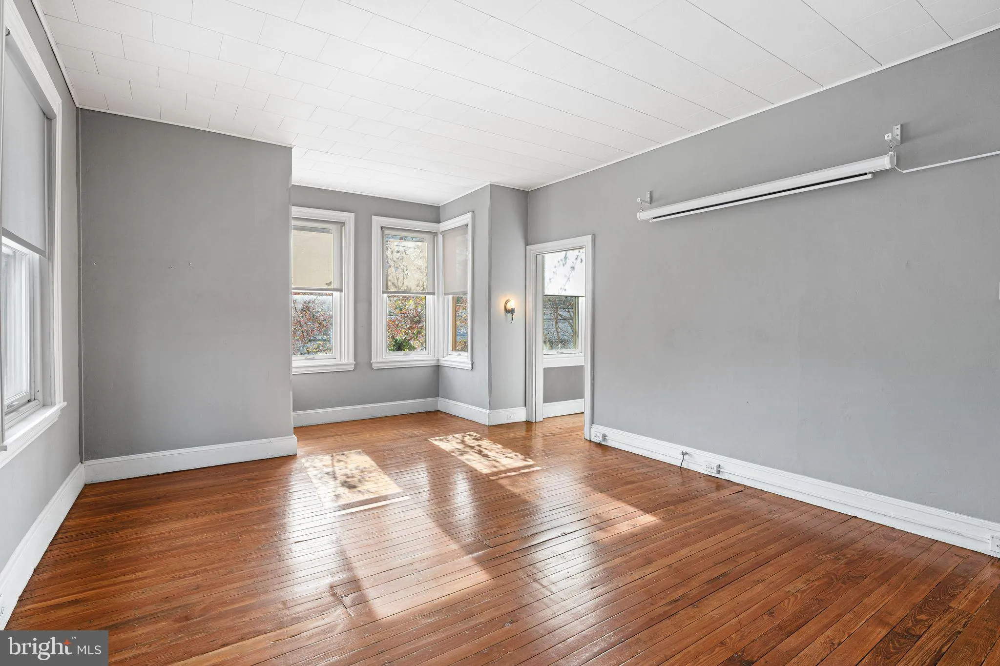 Philadelphia, Pennsylvania 19130, United States, 2 Bedrooms Bedrooms, ,3 BathroomsBathrooms,Residential,Active,244228