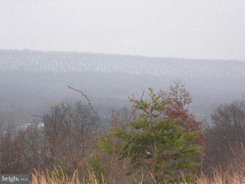 SLIM CHANCE ACRES - Land