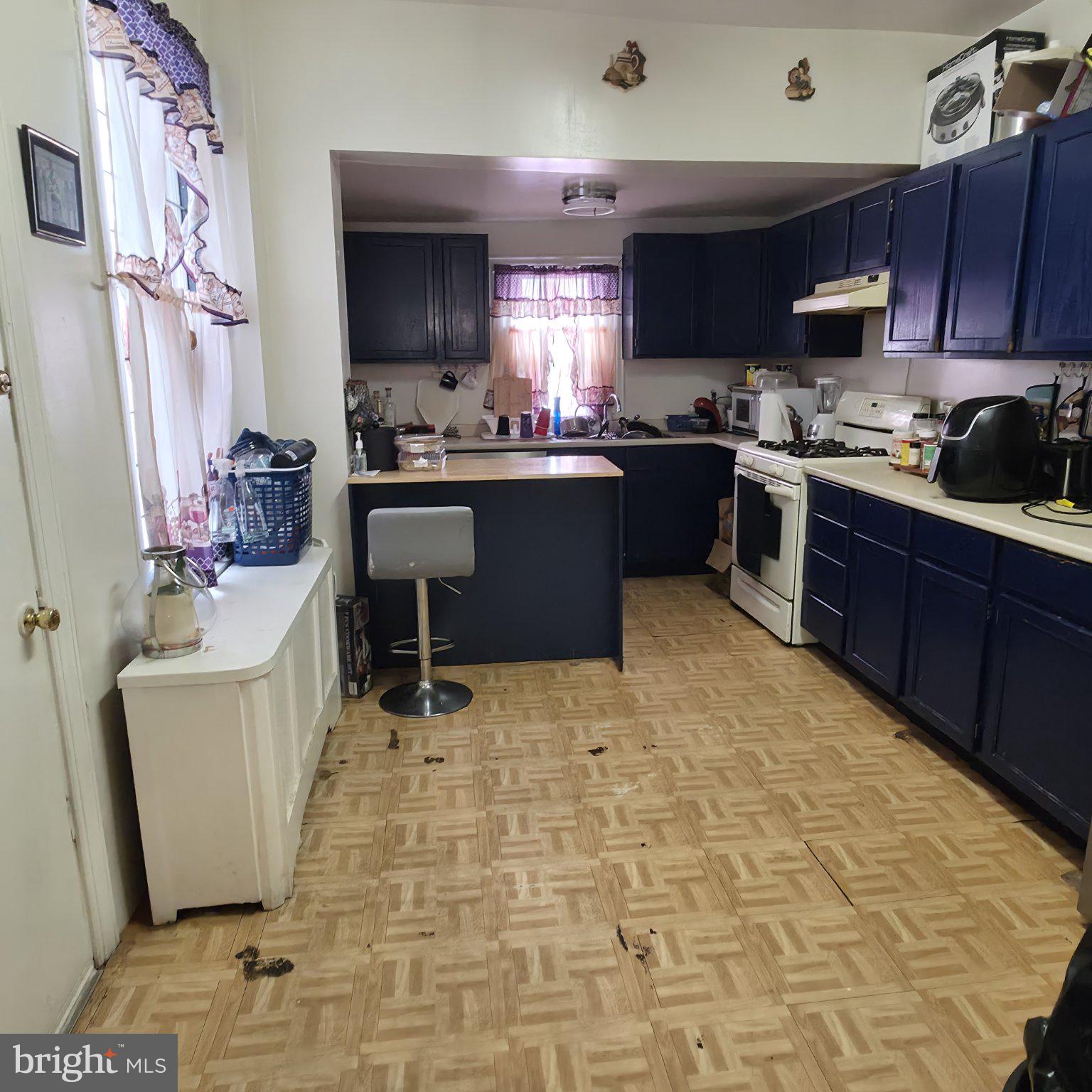 2123 STENTON AVENUE