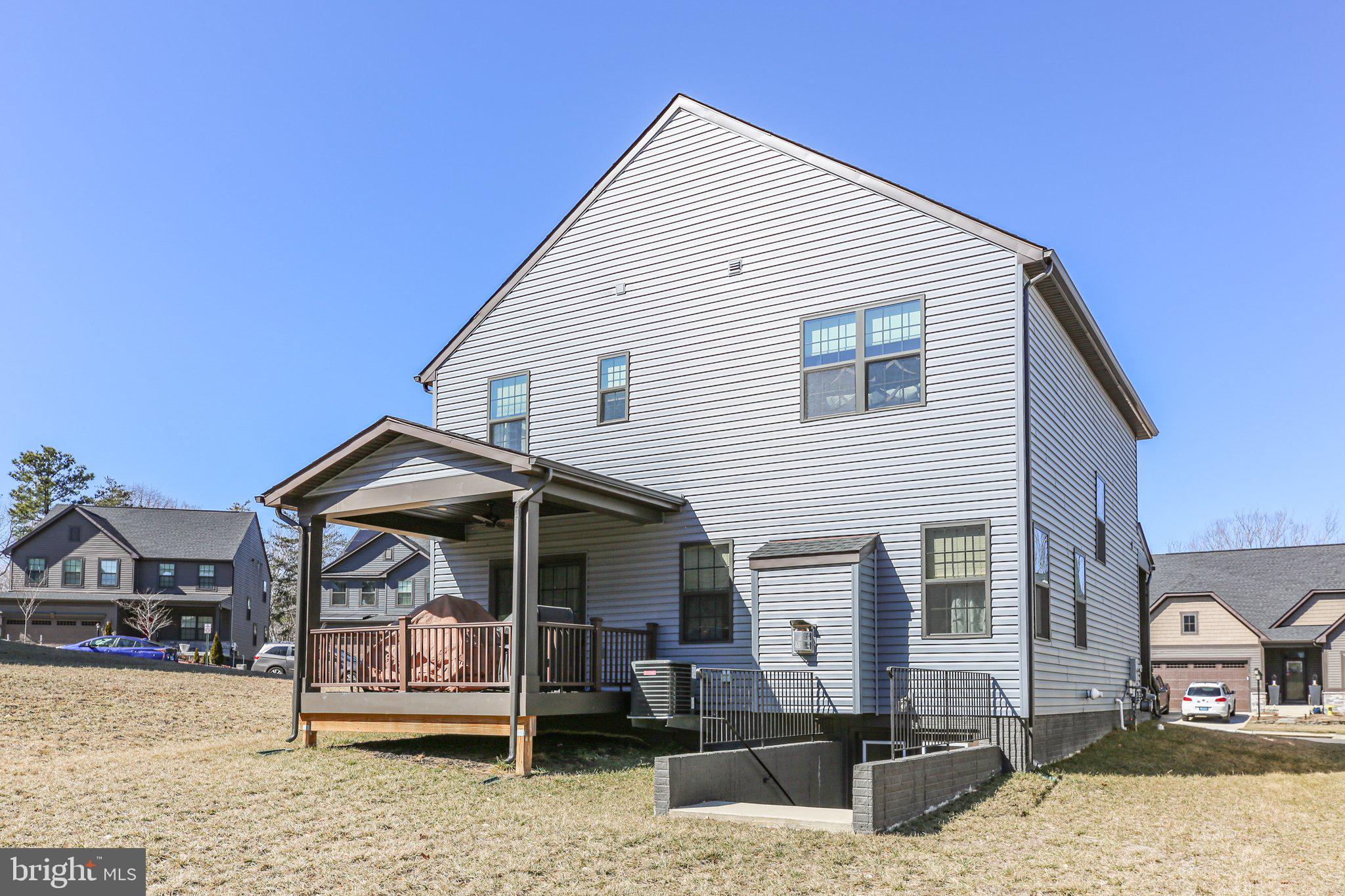 FREDERICKSBURG - Residential