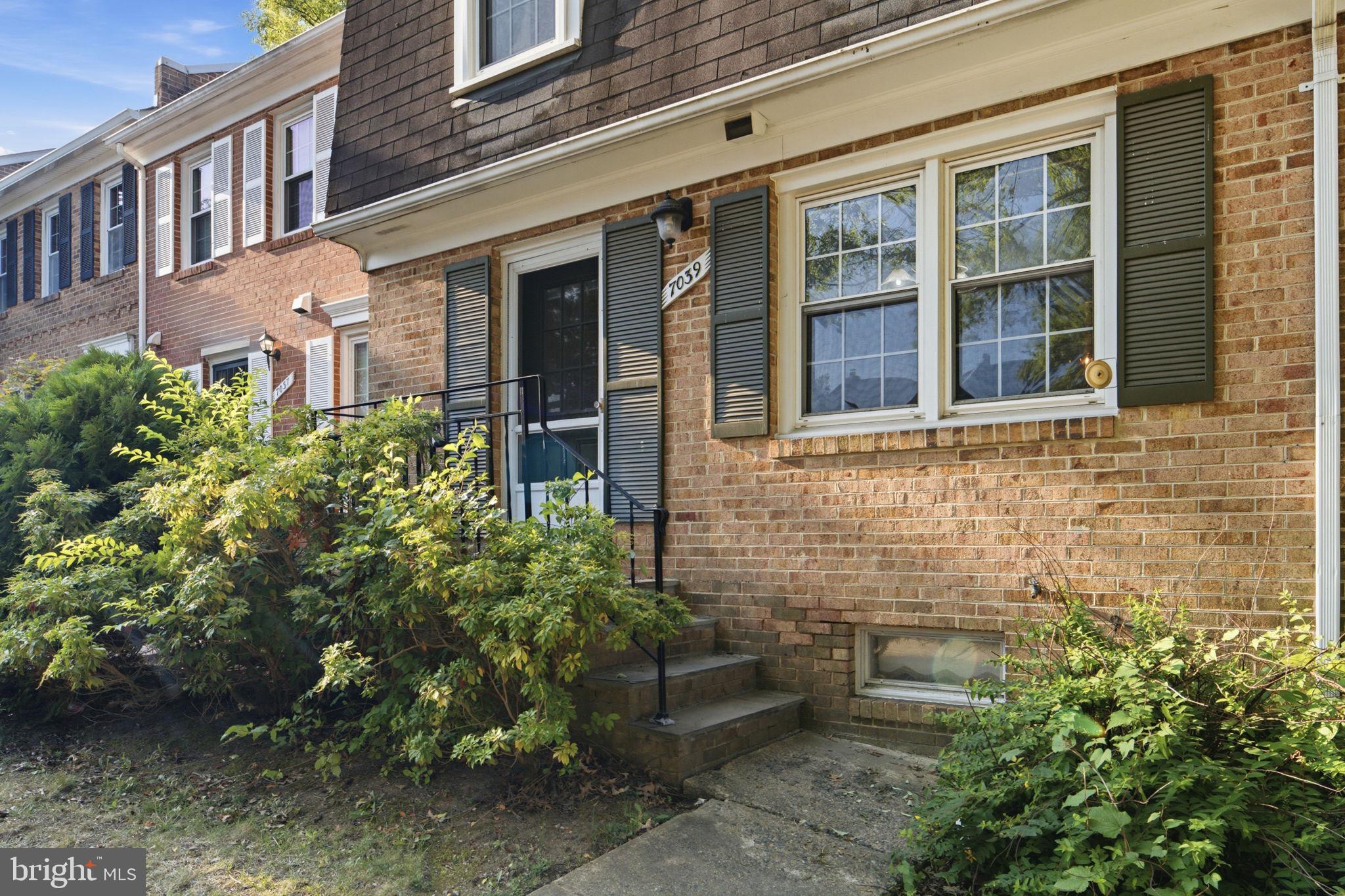 7039 BRADWOOD COURT