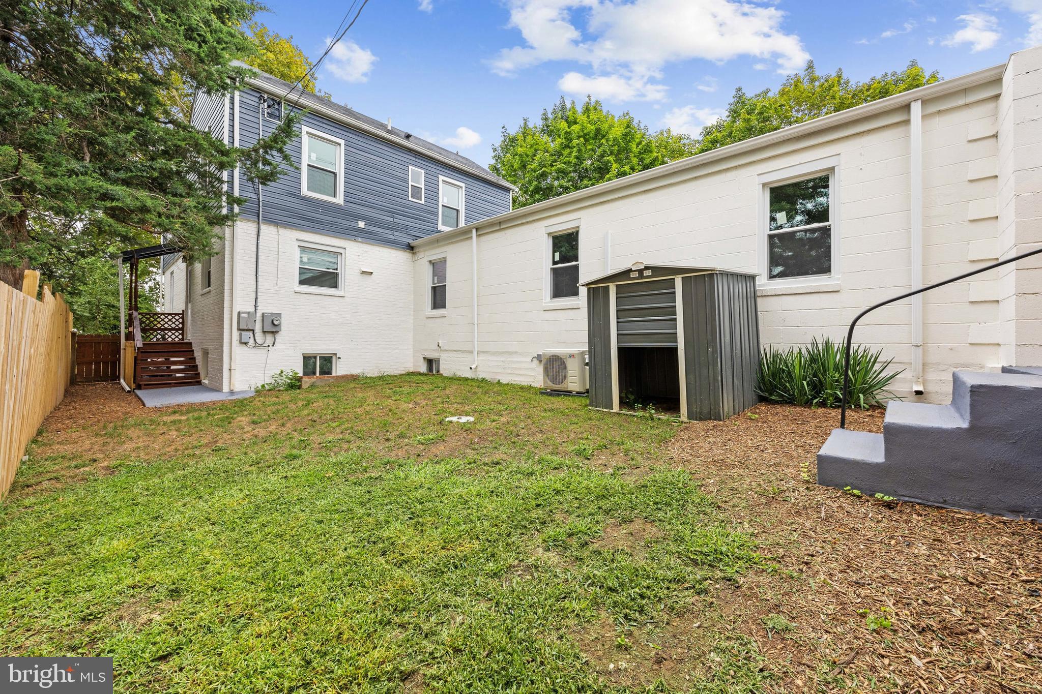 HAMILTON PARK - Residential