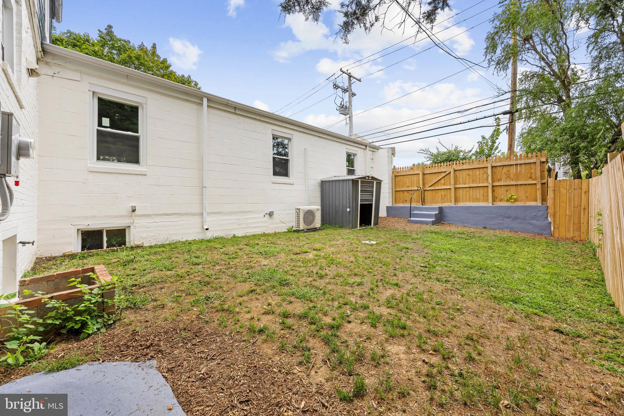 HAMILTON PARK - Residential