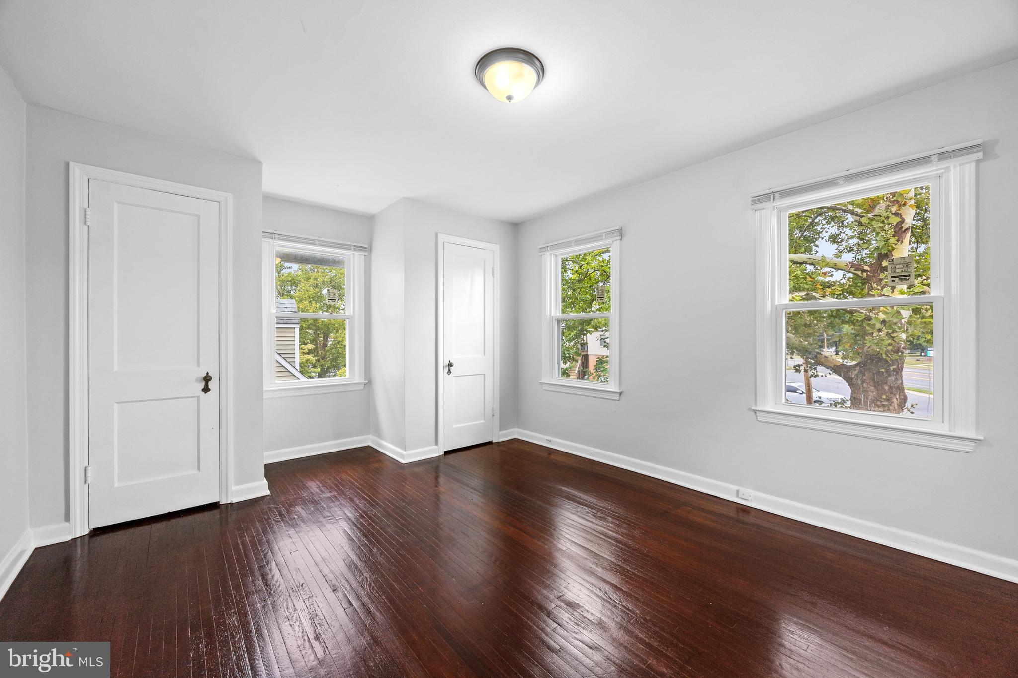 HAMILTON PARK - Residential