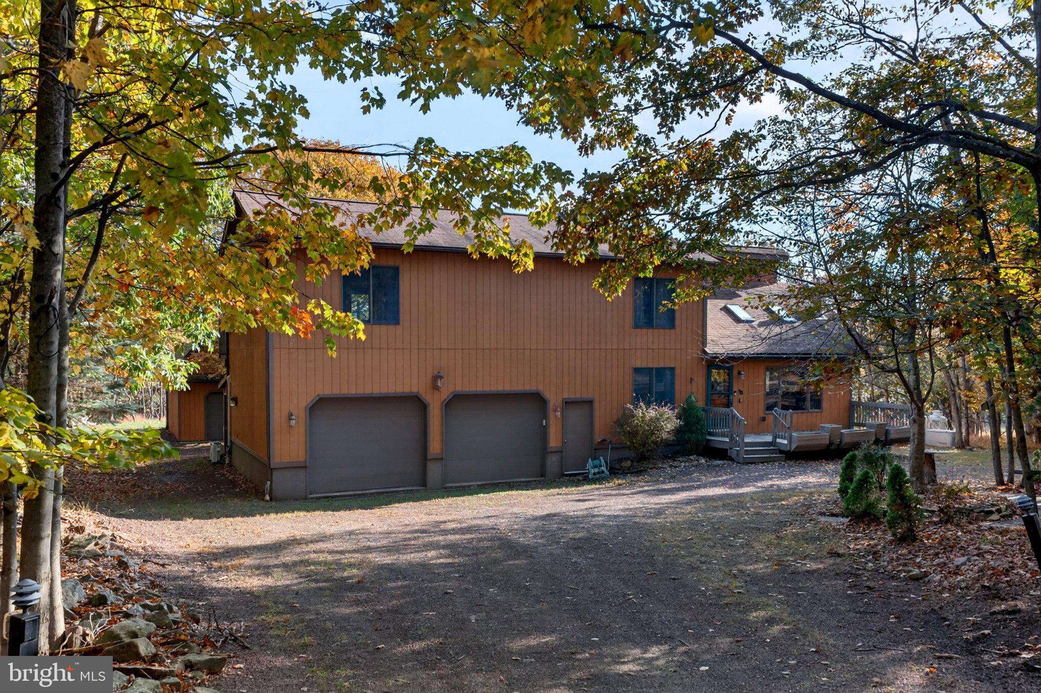 320 MIDLAND COURT