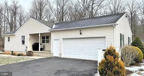 1347 E THATCHER ROAD QUAKERTOWN PA 18951