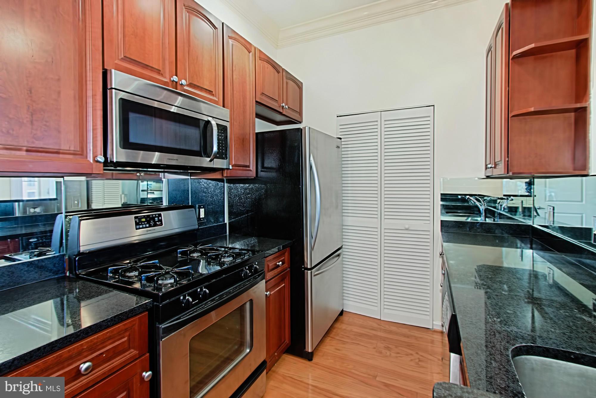 THE ROYALTON - Residential Lease