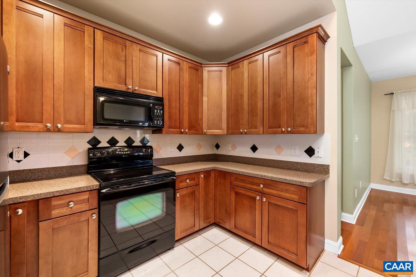 THE OAKS - Residential