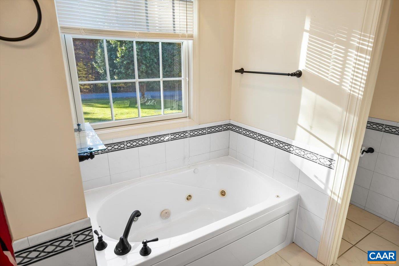 THE OAKS - Residential