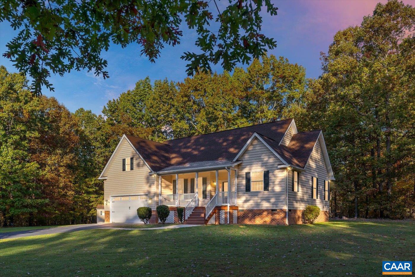 THE OAKS - Residential