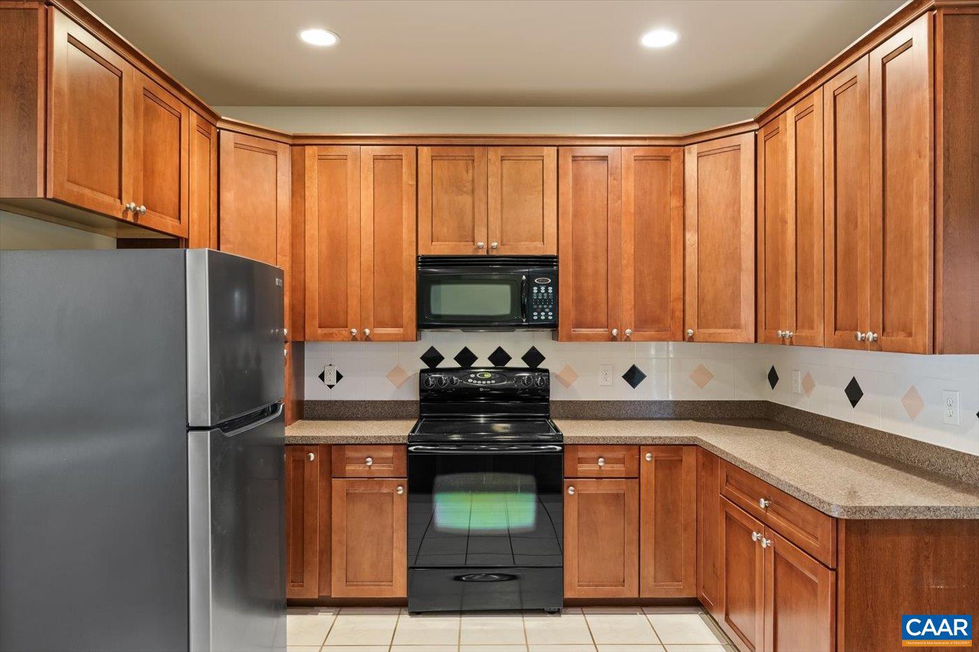 THE OAKS - Residential