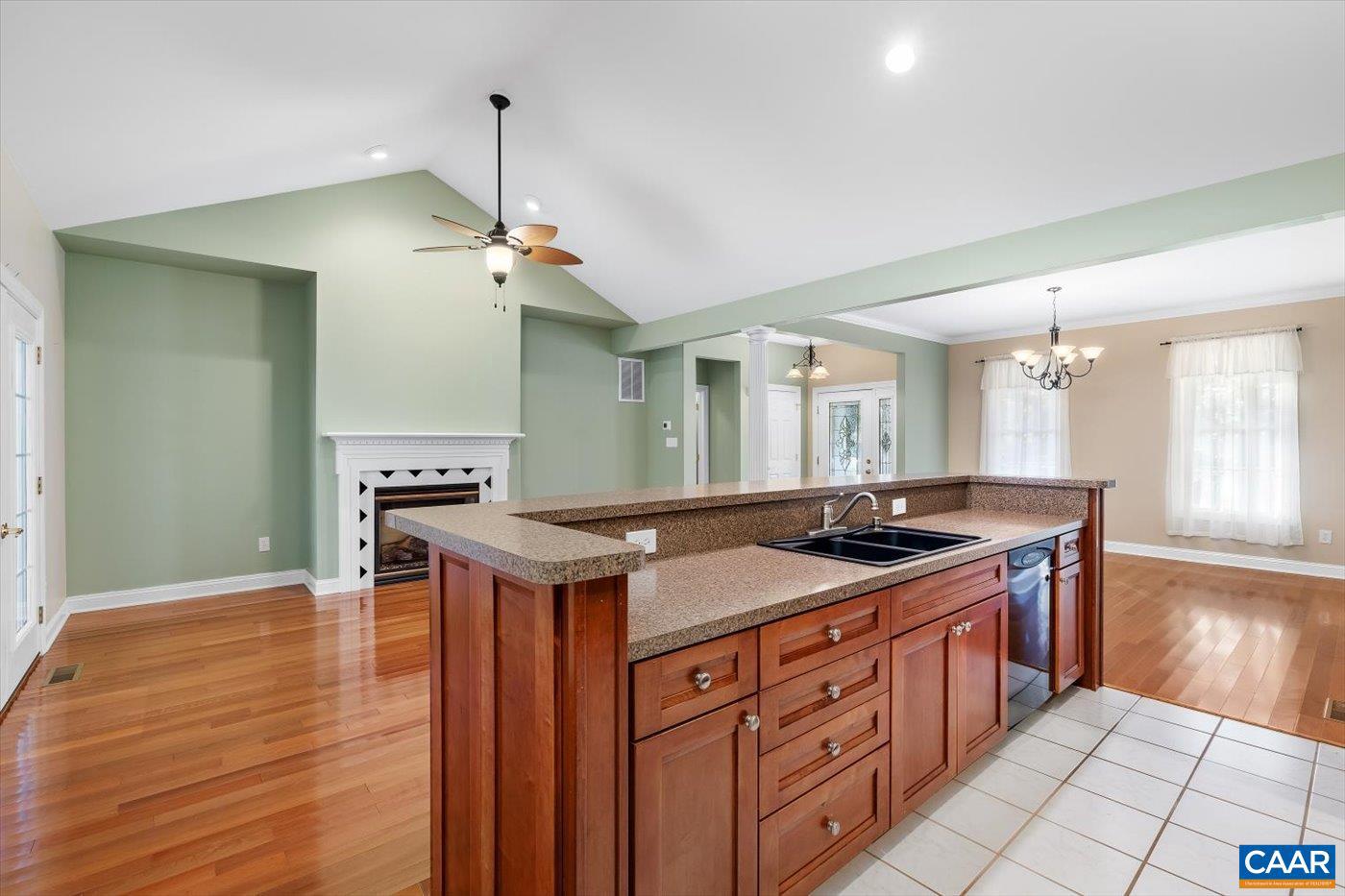 THE OAKS - Residential