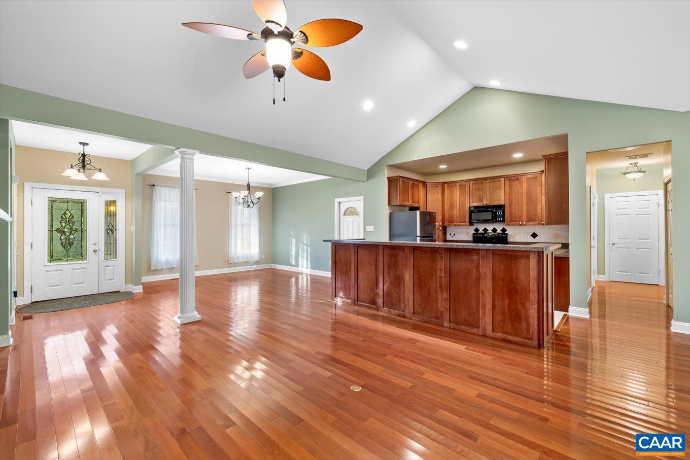 THE OAKS - Residential