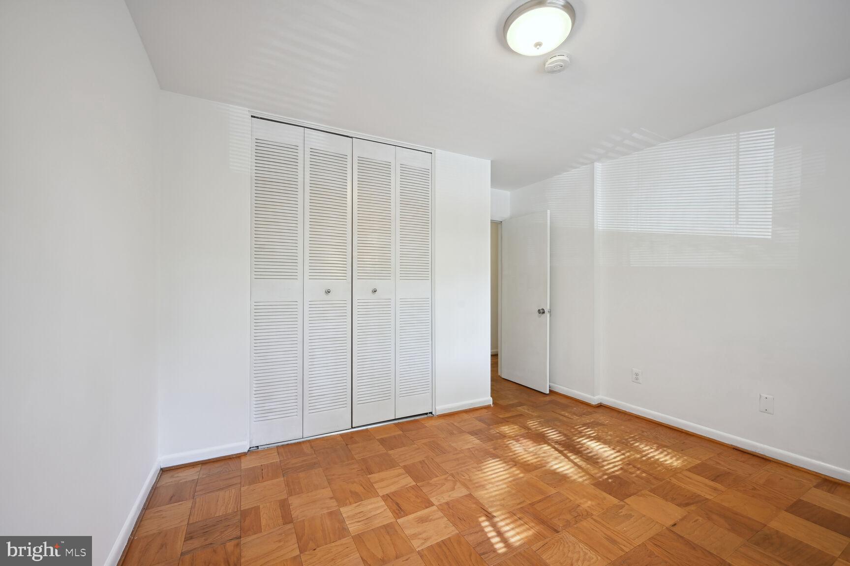 PARKSIDE CONDOMINIUMS - Residential Lease