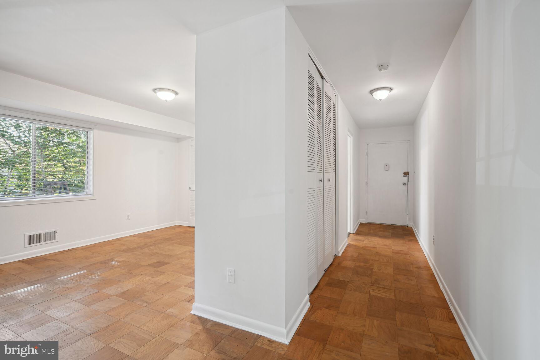 PARKSIDE CONDOMINIUMS - Residential Lease