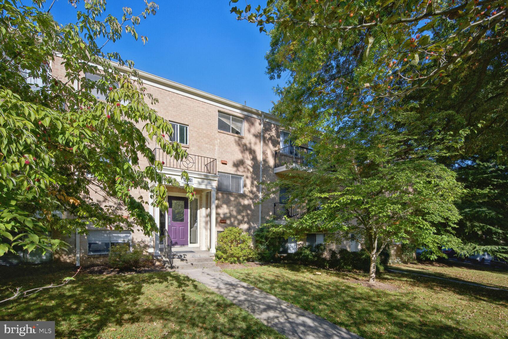 PARKSIDE CONDOMINIUMS - Residential Lease