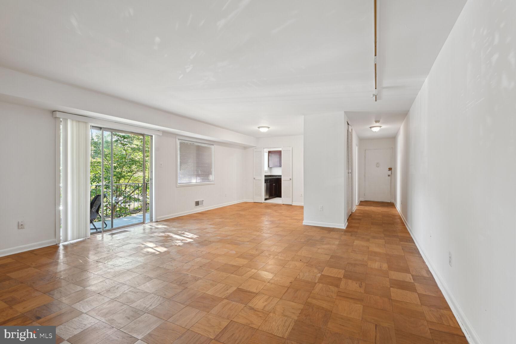 PARKSIDE CONDOMINIUMS - Residential Lease